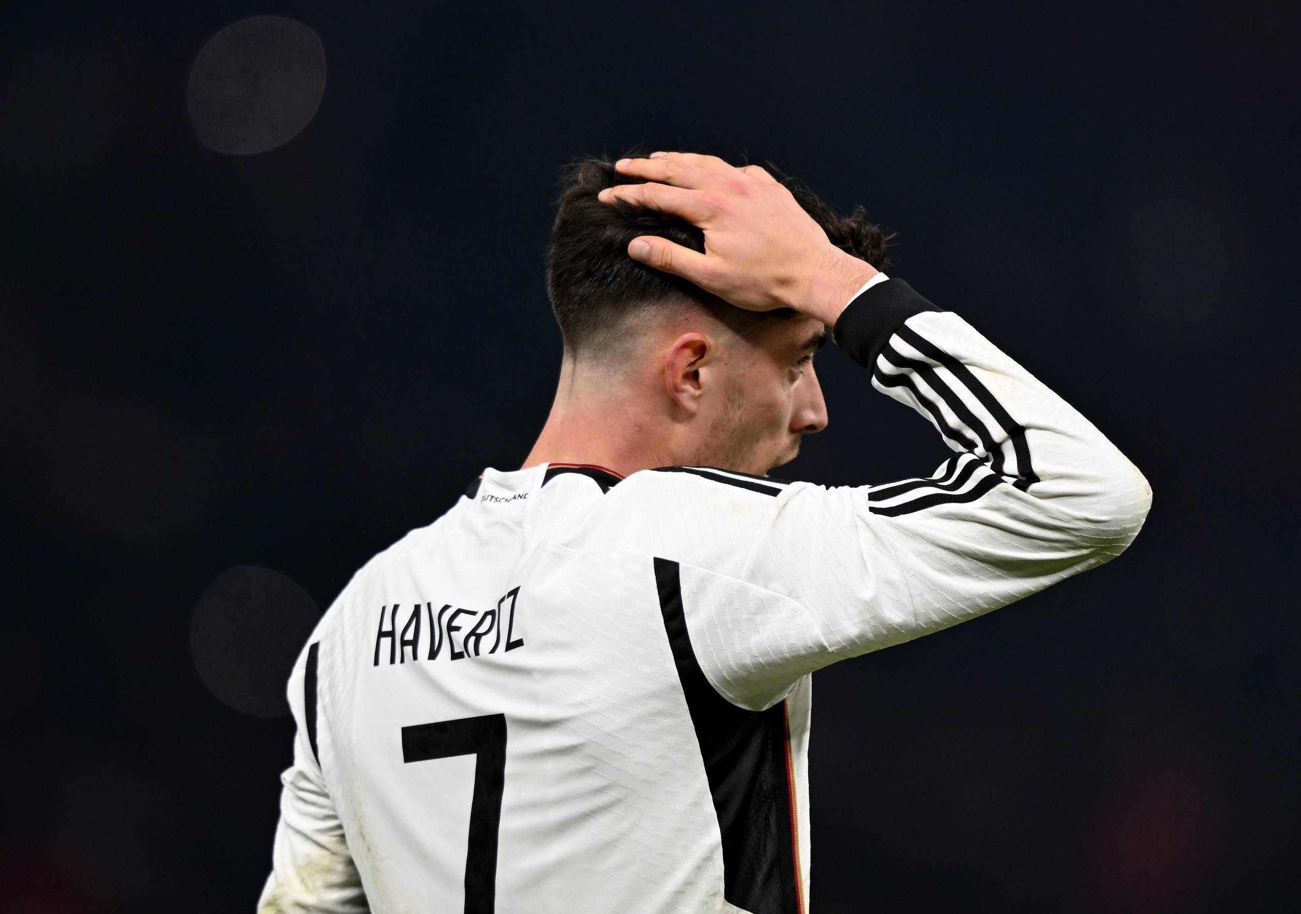 姆巴佩在C9比赛中战术调整，出色防守引发热议！